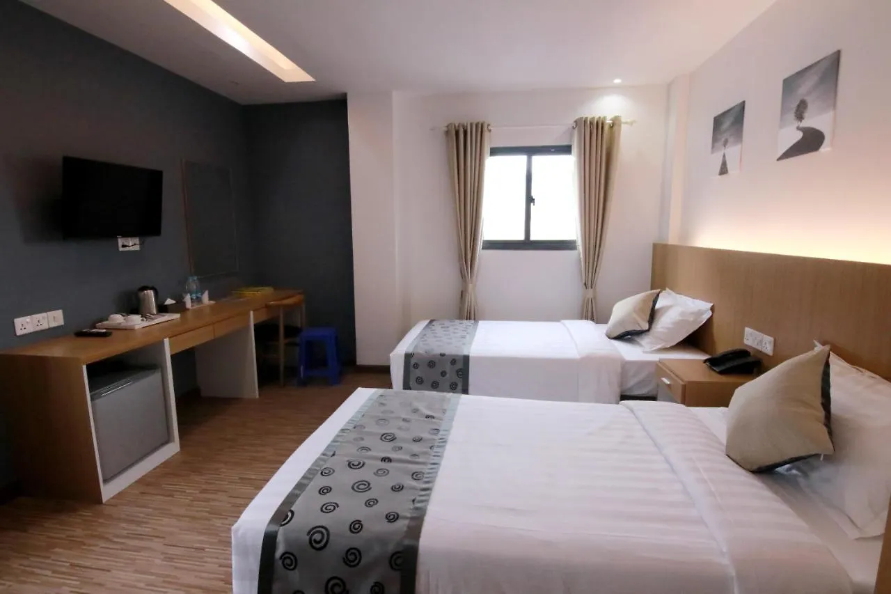 Botahtaung Hotel Yangon 3*,